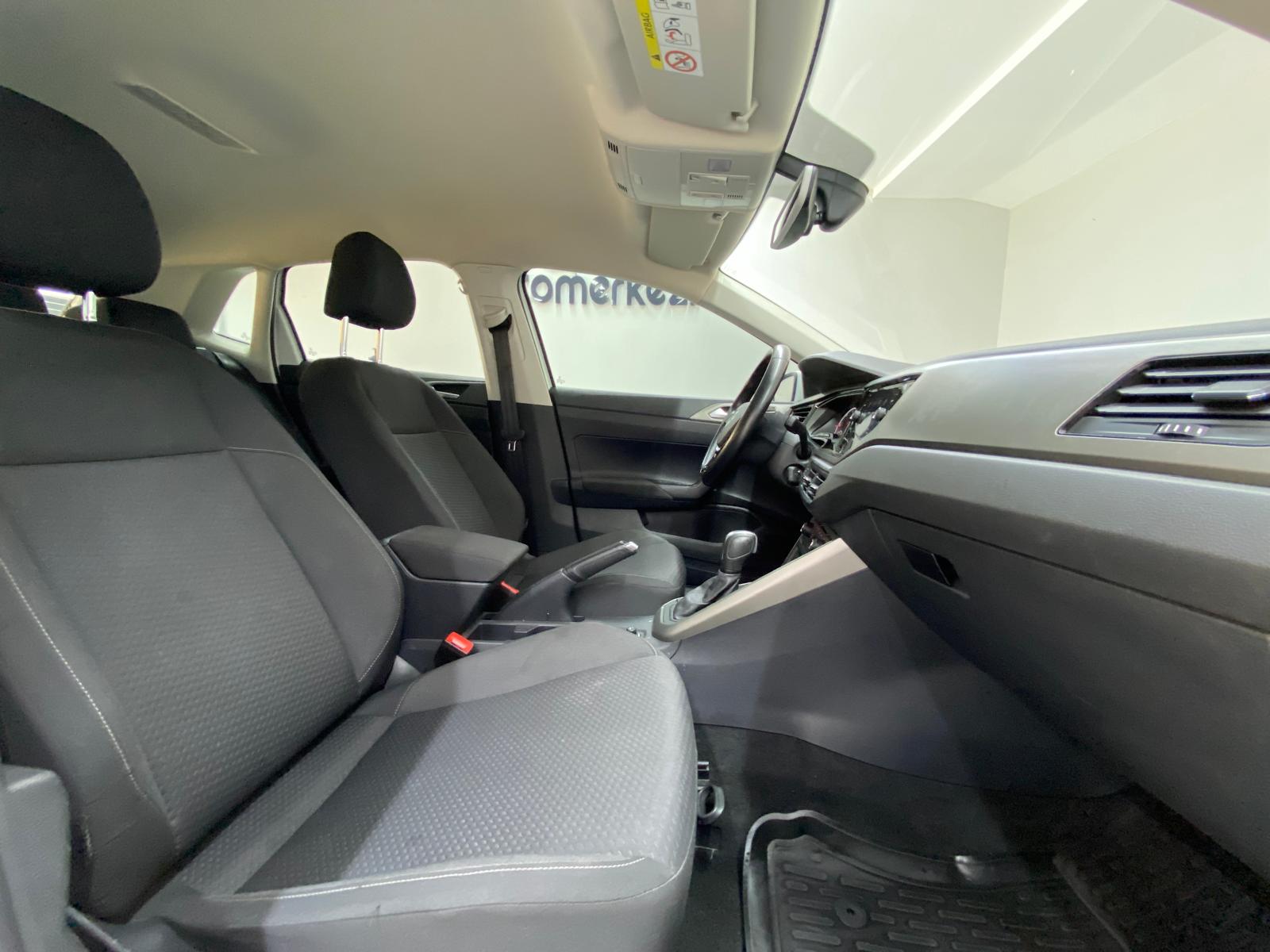 VOLKSWAGEN POLO 22